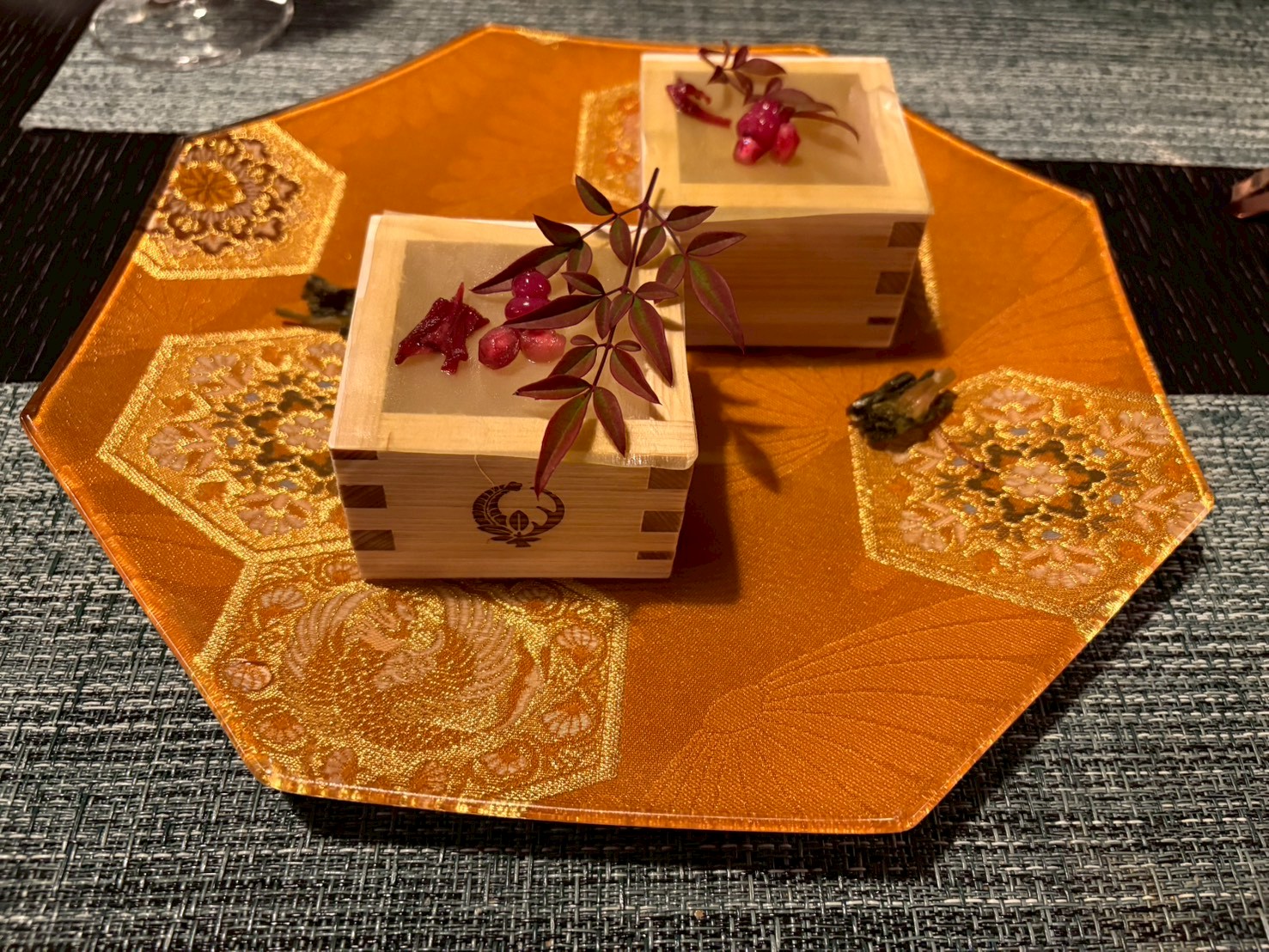 升酒風の器に盛られたグラニテ