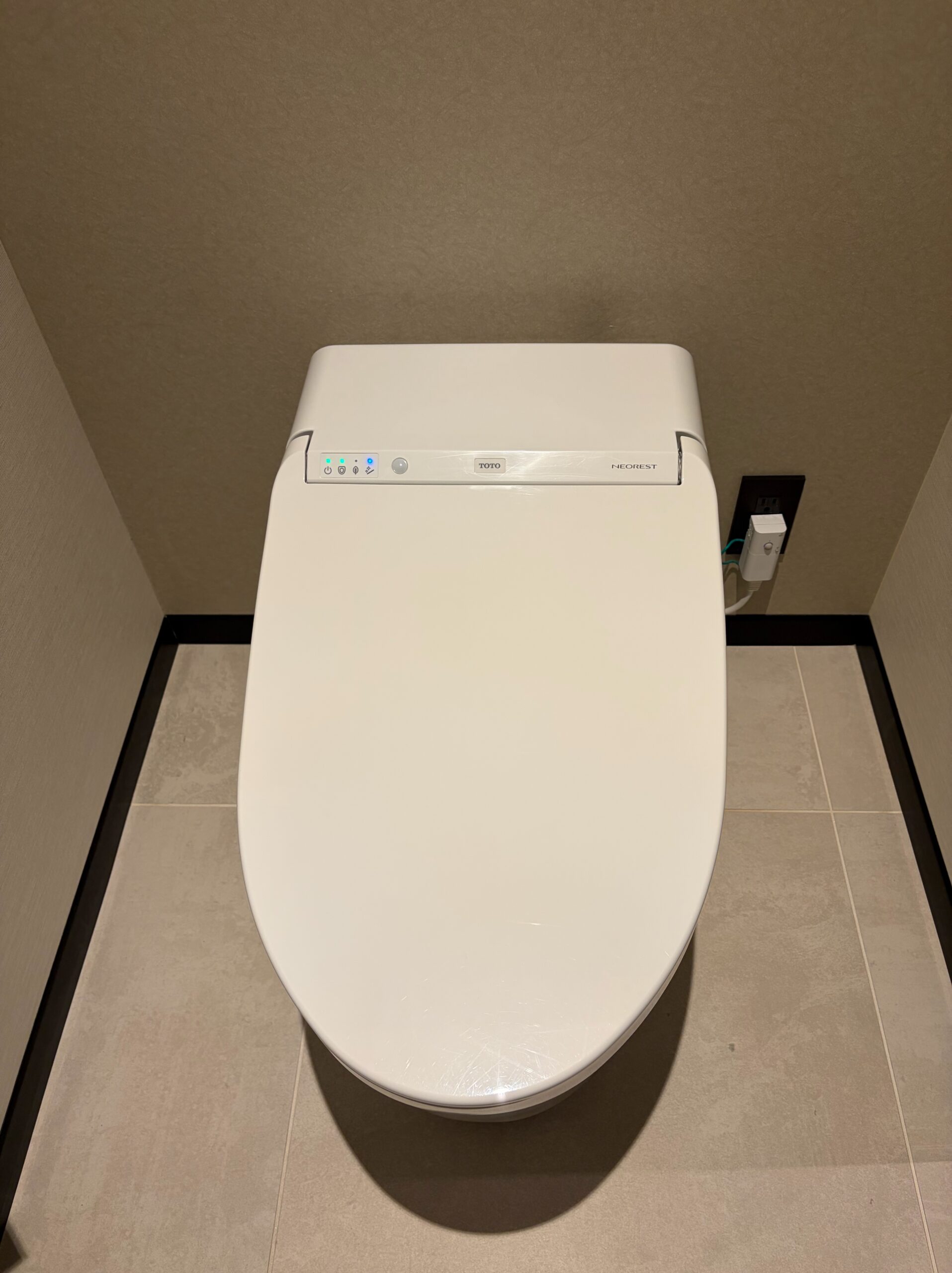 TOTO NEOREST